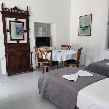 Achilleas Apartment Hydra  Bagian luar foto